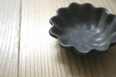 画像2: 長峰菜穂子　ねじり花型豆皿