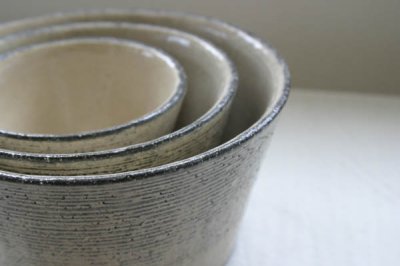 画像1: 小澤基晴　入れ子ボウル　粉引き櫛目